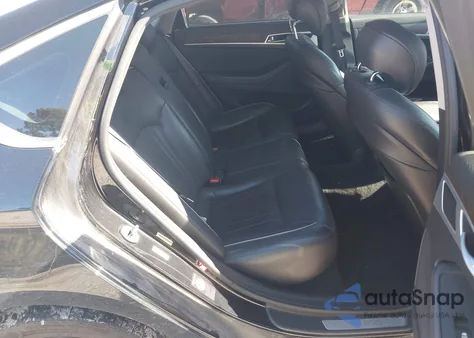 2015 Hyundai Genesis 3.8 z USA, uszkodzony, nr VIN KMHGN4JE1FU021549